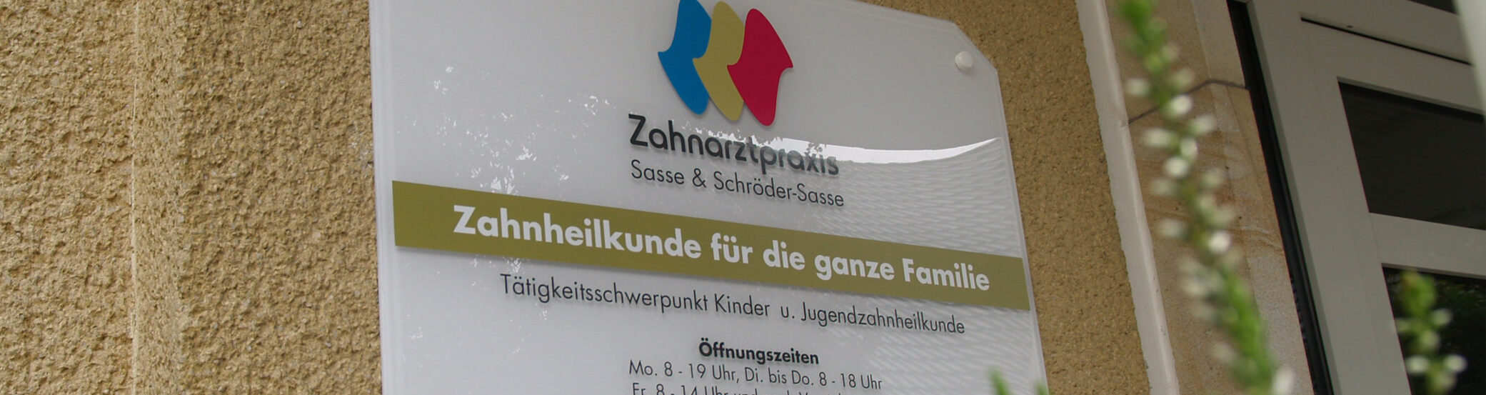 Türschild Aussenansicht am Eingang